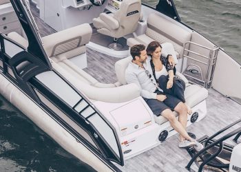 PONTOON Boat And It’s Variations