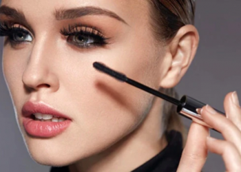 What Should You Do If Your Eyelashes Fall Out Too Soon?