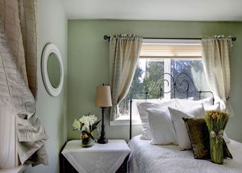 Best Curtains and Aprons