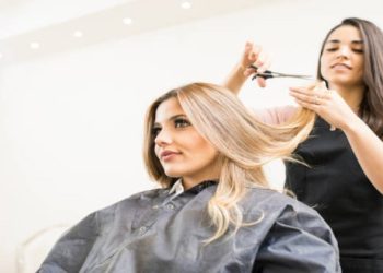 What are the benefits of hiring a professional hairstylist?