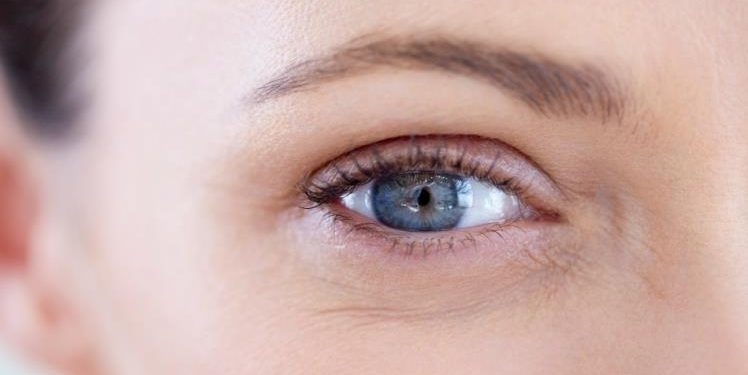 Why You Should Start Using Masks Under Your Eyes in Your 20s