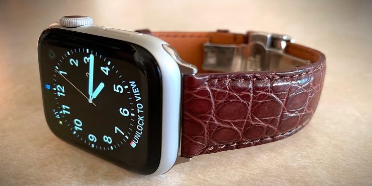 Why do people love to use the alligator apple watch band?