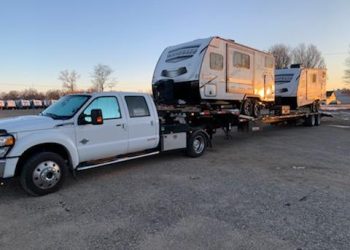 Finding the Best RV Transportation Services