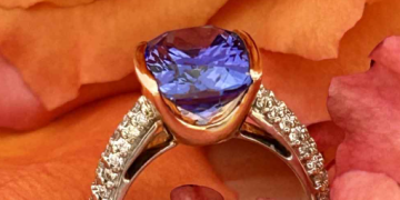 Custom Jewelry in Cape Coral and Fort Myers, FL: Making the Right Choice for Your Piece